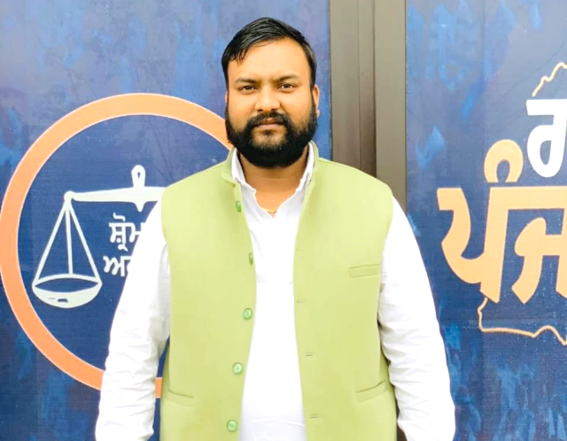 You are currently viewing ਬਿਜਲੀ ਦਰਾਂ ‘ਚ ਕੀਤੇ ਵਾਧੇ ਨਾਲ ਆਮ ਲੋਕਾਂ ਨੂੰ ਵੱਡਾ ਆਰਥਿਕ ਨੁਕਸਾਨ ਹੋਵੇਗਾ : ਸ਼ੁਭਮ ਸਹੋਤਾ