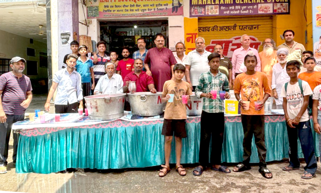 You are currently viewing श्री शिव दुर्गा मन्दिर प्रेम नगर दारा स्लाम में निर्जला एकादशी के उपलक्ष में ठंडे मीठे जल की छबील