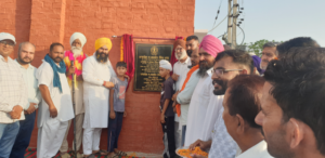 Read more about the article 53 ਲੱਖ ਦੀ ਲਾਗਤ ਨਾਲ ਲਗਾਏ ਟਿਊਬਲ ਦਾ ਹਲਕਾ ਵਿਧਾਇਕ ਰਾਜਾ ਨੇ ਕੀਤਾ ਉਦਘਾਟਨ