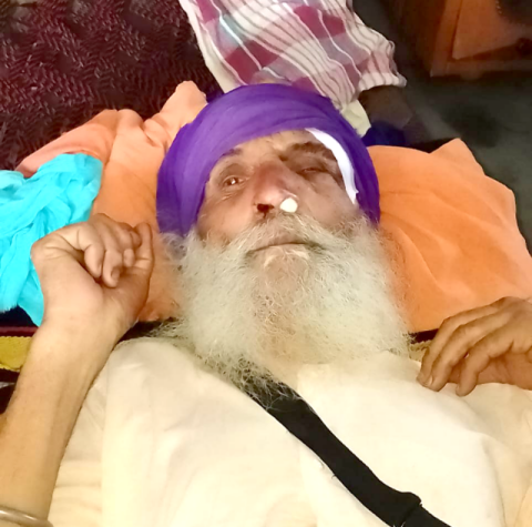 You are currently viewing ਬਜੁਰਗ ਨੂੰ ਲਿਫਟ ਲੈਣੀ ਪਈ ਮਹਿੰਗੀ,ਮੋਟਰਸਾਈਕਲ ਸਵਾਰ ਨੌਜਵਾਨ ਨੇ ਸੱਟਾਂ ਮਾਰਕੇ ਲੁੱਟੇ ਪੈਸੇ