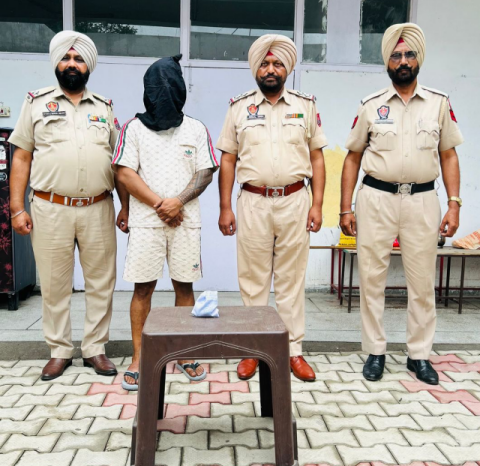 You are currently viewing ਨਸ਼ੀਲੀਆਂ ਗੋਲੀਆਂ ਸਮੇਤ ਇੱਕ ਨੌਜਵਾਨ ਪੁਲਿਸ ਅੜਿੱਕੇ