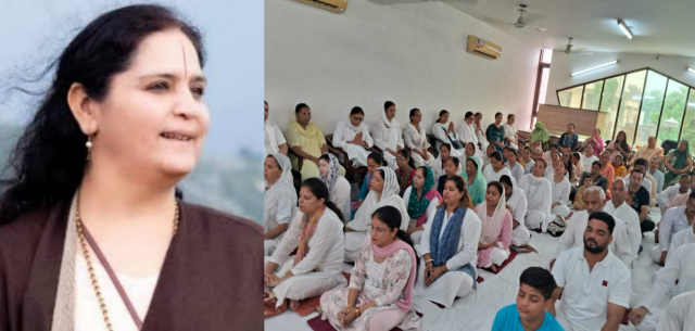 You are currently viewing ਸਾਰੇ ਸਾਧਕਾਂ ਨੇ ਮਿਲਕੇ ਮਨਾਈ ਗੁਰੂ ਪੂਰਨਿਮਾ