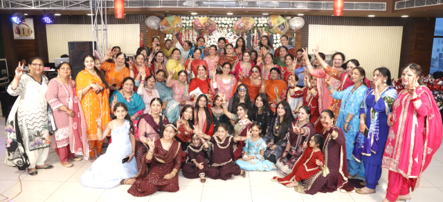 You are currently viewing ਖੁਸ਼ੀਆਂ ਅਤੇ ਚਾਵਾਂ ਨਾਲ ਮਨਾਇਆ ਤੀਆਂ ਦਾ ਤਿਓਹਾਰ