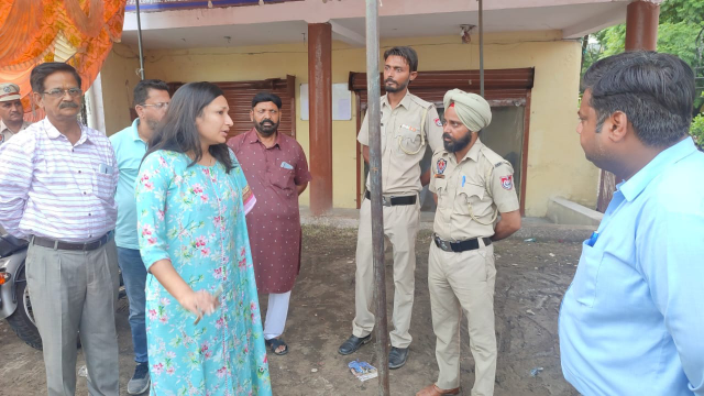 You are currently viewing ਡਿਪਟੀ ਕਮਿਸ਼ਨਰ ਤੇ ਐਸ.ਐਸ.ਪੀ ਨੇ ਮਾਤਾ ਚਿੰਤਪੁਰਨੀ ਮੇਲੇ ਦਾ ਦੌਰਾ ਕਰਕੇ ਪ੍ਰਬੰਧਾਂ ਦਾ ਲਿਆ ਜਾਇਜ਼ਾ