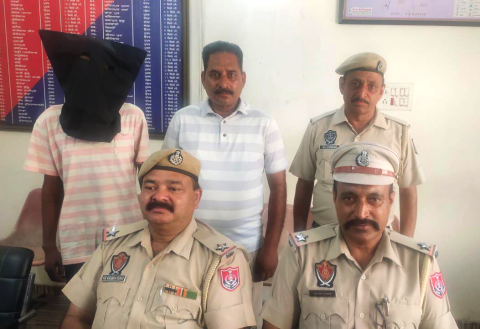 You are currently viewing ਪੁਲਿਸ ਨੇ ਹੈਰੋਇਨ ਤੇ ਨਸ਼ੀਲੀਆਂ ਗੋਲੀਆਂ ਸਮੇਤ ਇੱਕ ਨੂੰ ਕੀਤਾ ਕਾਬੂ