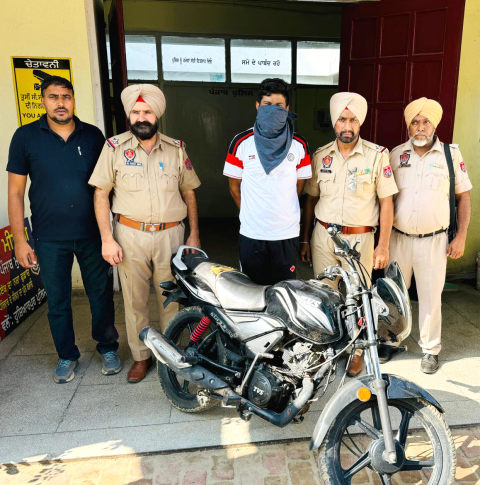 You are currently viewing ਚੋਰੀਸ਼ੁਦਾ ਮੋਟਰਸਾਈਕਲ ਸਮੇਤ ਇੱਕ ਨੌਜਵਾਨ ਆਇਆ ਪੁਲਿਸ ਅੜਿੱਕੇ 