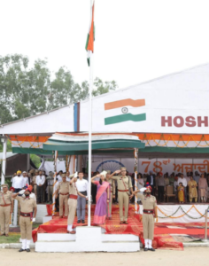 Read more about the article ਅਜ਼ਾਦੀ ਦਿਹਾੜੇ ਮੌਕੇ ਡਿਪਟੀ ਕਮਿਸ਼ਨਰ ਕੋਮਲ ਮਿੱਤਲ ਨੇ ਲਹਿਰਾਇਆ ਰਾਸ਼ਟਰੀ ਝੰਡਾ