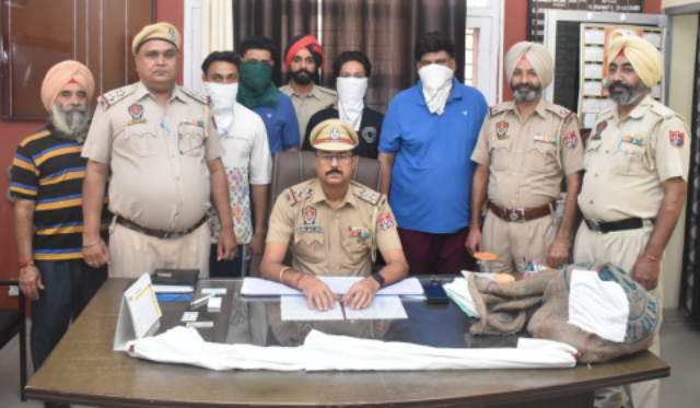 You are currently viewing ਚਾਰਾ ਮੰਡੀ ਵਿਖੇ ਇੱਕ ਵਿਅਕਤੀ ਦਾ ਕਤਲ ਕਰਨ ਦੇ ਦੋਸ਼ ਵਿੱਚ ਕਮਿਸ਼ਨਰੇਟ ਪੁਲਿਸ ਨੇ ਚਾਰ ਨੂੰ ਕੀਤਾ ਗ੍ਰਿਫਤਾਰ