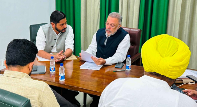 You are currently viewing ਵਿਧਾਇਕ ਸ਼ੈਰੀ ਨੇ ਸਿਹਤ ਮੰਤਰੀ ਬਲਬੀਰ ਸਿੰਘ ਨਾਲ ਕੀਤੀ ਮੀਟਿੰਗ