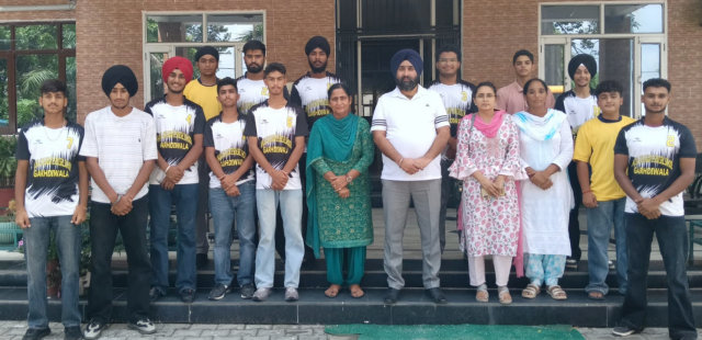 You are currently viewing ਖ਼ਾਲਸਾ ਕਾਲਜੀਏਟ ਸੀਨੀ.ਸੈਕੰ. ਸਕੂਲ, ਗੜ੍ਹਦੀਵਾਲਾ ਦੇ ਖਿਡਾਰੀਆਂ ਨੇ ਖੇਡਾਂ ਦੇ ਵਿੱਚ ਮੱਲਾਂ ਮਾਰੀਆਂ