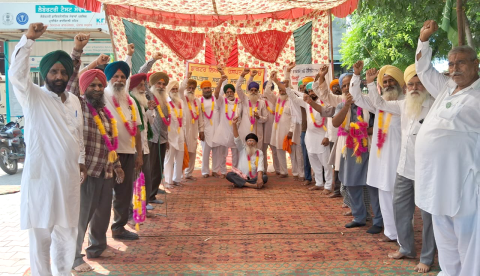 You are currently viewing ਸੰਯੁਕਤ ਕਿਸਾਨ ਮੋਰਚੇ ਵੱਲੋਂ ਸਿਵਲ ਹਸਪਤਾਲ ਕਲਾਨੌਰ ਵਿਖੇ ਲਾਏ ਗਏ ਧਰਨਾ ਅੱਜ 11ਵਾਂ ਦਿਨ ਵੀ ਜਾਰੀ ਰਿਹਾ