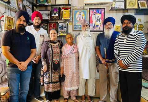 You are currently viewing ਸੋਸਾਇਟੀ ਵਲੋਂ ਪੰਜ ਸਾਲ ਤੋਂ ਲਾਪਤਾ ਵਿਆਕਤੀ ਨੂੰ ਪਰਿਵਾਰ ਨਾਲ ਮਿਲਾਇਆ