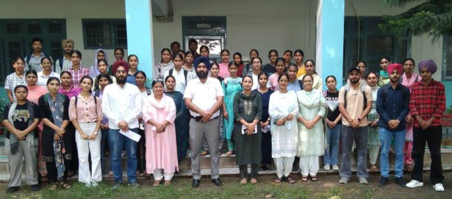 You are currently viewing ਸਟੱਡੀਜ਼ ਪ੍ਰਤੀਯੋਗੀ ਪ੍ਰੀਖਿਆ (ਜਨਰਲ ਸਟੱਡੀਜ਼) ਦੀ ਫਰੀ ਕੋਚਿੰਗ ਦੀ ਸ਼ੁਰੂਆਤ