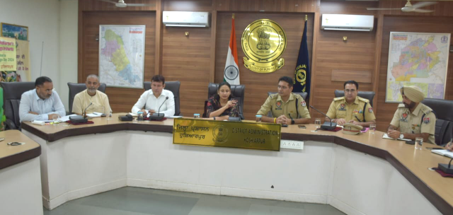 You are currently viewing ਜ਼ਿਲ੍ਹੇ ‘ਚ ਪਰਾਲੀ ਪ੍ਰਬੰਧਨ ਨੂੰ ਲੈ ਕੇ ਡਿਪਟੀ ਕਮਿਸ਼ਨਰ ਨੇ ਕੀਤੀ ਮੀਟਿੰਗ