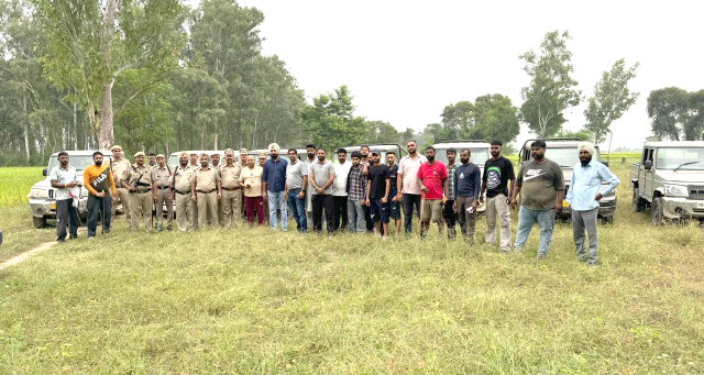 You are currently viewing 3500 ਕਿਲੋ ਸ਼ਰਾਬ ਨਸ਼ਟ,20 ਲੀਟਰ ਲੀਟਰ ਨਜਾਇਜ਼ ਸ਼ਰਾਬ ਬਰਾਮਦ