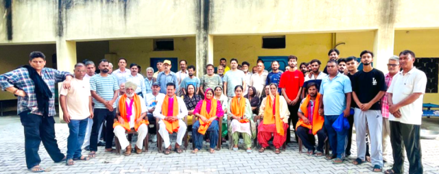 You are currently viewing ਗੜ੍ਹਦੀਵਾਲਾ ਦੇ ਇੱਕ ਹੋਰ ਪਿੰਡ ਦੀ ਪੰਚਾਇਤ ਦੀ ਸਰਬਸੰਮਤੀ ਨਾਲ ਹੋਈ ਚੋਣ