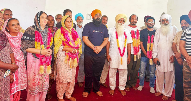 Read more about the article ਸਰਬਸੰਮਤੀ ਨਾਲ ਪੰਚਾਇਤ ਦੀ ਚੋਣ ਕਰਨ ਲਈ ਸਮੂਹ ਨਗਰ ਨਿਵਾਸੀਆਂ ਦਾ ਧੰਨਵਾਦ : ਚੇਅਰਮੈਨ ਜਲਵਾਹਾ*