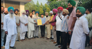 Read more about the article ਡਾ.ਰਵਜੋਤ ਦੇ ਕੈਬਨਿਟ ਮੰਤਰੀ ਬਣਨ ਤੇ ਦਿੱਤੀਆਂ ਵਧਾਈਆਂ 