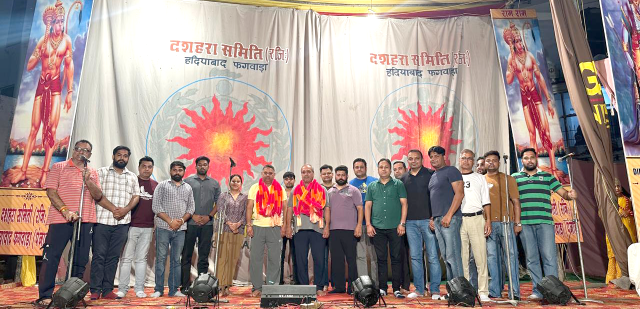 You are currently viewing ਦੁਸਹਿਰਾ ਕਮੇਟੀ ਹਦੀਆਬਾਦ ਵੱਲੋਂ ਸ਼ਾਂਤੀ ਤਾਲ ਵਿਖੇ ਰਾਮ ਬਨਵਾਸ ਨਾਈਟ ਦਾ ਕੀਤਾ ਆਯੋਜਨ