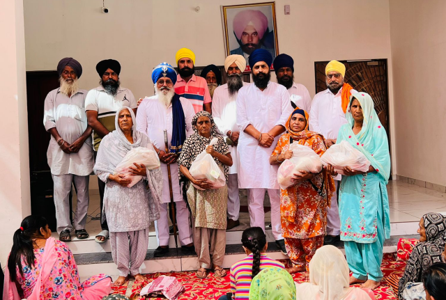 Read more about the article ਸੋਸਾਇਟੀ ਨੇ 105 ਵਾਂ ਮਹੀਨਾਵਾਰ ਰਾਸ਼ਨ ਵੰਡ ਸਮਾਰੋਹ ਕਰਵਾਇਆ