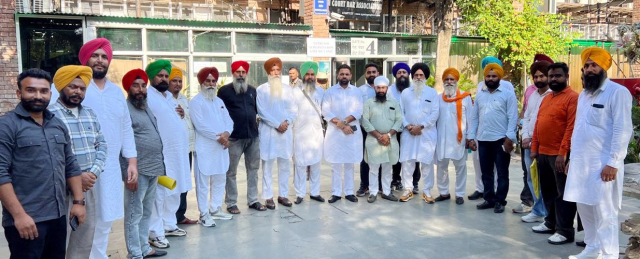 You are currently viewing ਪੰਚਾਇਤੀ ਚੋਣਾਂ ਵਿੱਚ ਸਰਕਾਰ ਦੀ ਧੱਕੇਸ਼ਾਹੀ ਖਿਲਾਫ਼ ਐਡਵੋਕੇਟ ਅਮਨਦੀਪ ਜੈਂਤੀਪੁਰ ਨੇ ਹਾਈਕੋਰਟ ਦਾ ਰੁੱਖ ਕੀਤਾ