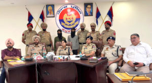 Read more about the article ਪੁਲਿਸ ਨੇ ਅੰਨੇ ਕਤਲ ਦੀ ਗੁੱਥੀ ਨੂੰ ਸੁਲਝਾਉਂਦੇ ਹੋਇਆ 2 ਨੌਜਵਾਨ ਕੀਤੇ ਕਾਬੂ