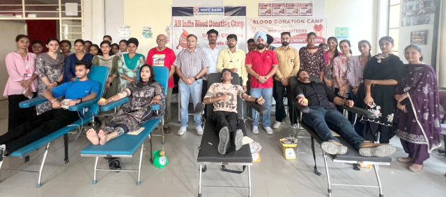 Read more about the article KMS ਕਾਲਜ ਦੇ NSS ਯੂਨਿਟ ਅਤੇ ਰੈੱਡ ਰਿਬਨ ਕਲੱਬ ਵੱਲੋਂ ਯੂਨਿਟੀ ਡੇਅ ਨੂੰ ਸਮਰਪਿਤ ਖੂਨਦਾਨ ਕੈਂਪ ਲਗਾਇਆ ਗਿਆ