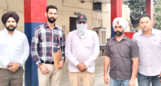 You are currently viewing ਵਿਜੀਲੈਂਸ ਬਿਊਰੋ ਨੇ ਪੁਲਿਸ ਸਬ-ਇੰਸਪੈਕਟਰ ਨੂੰ 15,000 ਦੀ ਰਿਸ਼ਵਤ ਲੈਂਦਿਆਂ ਕੀਤਾ ਰੰਗੇ ਹੱਥੀਂ ਕਾਬੂ