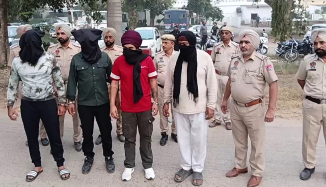 You are currently viewing ਪਿੰਡ ਮੋਰਾਂਵਾਲੀ ਵਿਖੇ ਹੋਏੇ 03 ਕਤਲਾਂ ਦੇ ਦੋਸ਼ੀਆਂ ਨੂੰ ਪੁਲਿਸ ਨੇ ਕੀਤਾ ਗ੍ਰਿਫਤਾਰ 