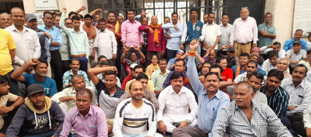 You are currently viewing ਜੇਸੀਟੀ ਮਿੱਲ ਮਾਲਕਾਂ ਖਿਲਾਫ ਐਫ.ਆਈ.ਆਰ. ਸ਼ਲਾਘਾਯੋਗ ਪਰ ਮਜ਼ਦੂਰਾਂ ਨੂੰ ਹੋਵੇ ਹੱਕ ਦੇ ਪੈਸੇ ਦੀ ਅਦਾਇਗੀ : ਕਮਲ ਸਰੋਜ