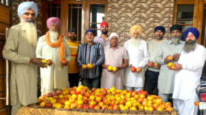 Read more about the article 555ਵੇਂ ਪ੍ਰਕਾਸ਼ ਪੁਰਬ ਨੂੰ ਸਮਰਪਿਤ ਨਗਰ ਕੀਰਤਨ ਦਾ ਸੰਗਤਾਂ ਨੇ ਕੀਤਾ ਭਰਵਾਂ ਸਵਾਗਤ