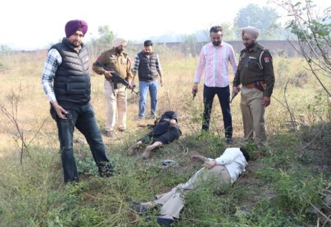 You are currently viewing *ਜਲੰਧਰ ਕਮਿਸ਼ਨਰੇਟ ਪੁਲਿਸ ਨੇ ਸੰਖੇਪ ਮੁਕਾਬਲੇ ਤੋਂ ਬਾਅਦ ਲਾਰੇਂਸ ਬਿਸ਼ਨੋਈ ਗੈਂਗ ਦੇ ਦੋ ਗੈਂਗਸਟਰਾਂ ਨੂੰ ਕੀਤਾ ਗ੍ਰਿਫਤਾਰ; ਤਿੰਨ ਹਥਿਆਰ ਬਰਾਮਦ*