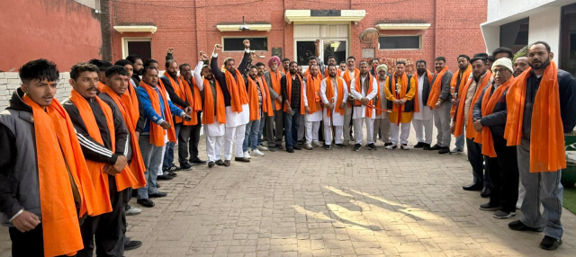 You are currently viewing ਬਜਰੰਗ ਦਲ ਹਿੰਦੂਸਤਾਨ ਦੀ ਇੱਕ ਮੀਟਿੰਗ ਰਾਜੀਵ ਮਿੰਟੂ ਮੀਡੀਆ ਪ੍ਰਭਾਰੀ ਦੀ ਅਗਵਾਈ ਹੇਠ ਬਟਾਲਾ ਕਲੱਬ ਵਿਚ ਹੋਈ