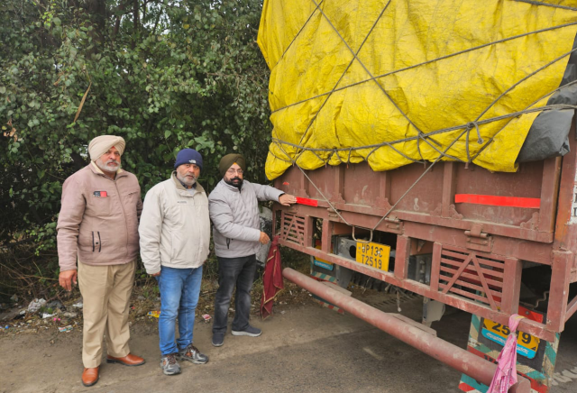 You are currently viewing ਰਾਸ਼ਟਰੀ ਸੁਰੱਖਿਆ ਮਹੀਨਾ ਤਹਿਤ ਸੜਕ ਸੁਰੱਖਿਆ ਮੁਹਿੰਮ,14 ਵਾਹਨਾਂ ਦੇ ਕੀਤੇ ਗਏ ਚਾਲਾਨ