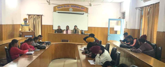 You are currently viewing ਭਾਸ਼ਾ-ਮੰਚ ਵੱਲੋਂ ਲੇਖ-ਲਿਖਣ ਮੁਕਾਬਲੇ ਕਰਵਾਏ ਗਏ