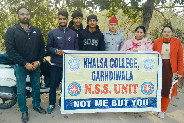 You are currently viewing ਚਾਈਨਾ ਡੋਰ ਦੀ ਵਰਤੋਂ ਨਾ ਕਰਨ ਸਬੰਧੀ ਪਿੰਡਾਂ ਵਿੱਚ ਲੋਕਾਂ ਨੂੰ ਕੀਤਾ ਜਾਗਰੂਕ