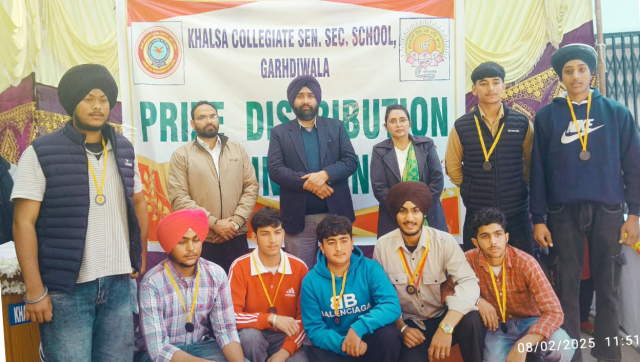 You are currently viewing ਖ਼ਾਲਸਾ ਕਾਲਜੀਏਟ ਸੀਨੀਅਰ ਸੈਕੰਡਰੀ ਸਕੂਲ, ਗੜ੍ਹਦੀਵਾਲਾ ਵਿਖੇ ਸ਼ੁਕਰਾਨਾ ਦਿਵਸ ਅਤੇ ਇਨਾਮ-ਵੰਡ ਸਮਾਗਮ ਕਰਵਾਇਆ