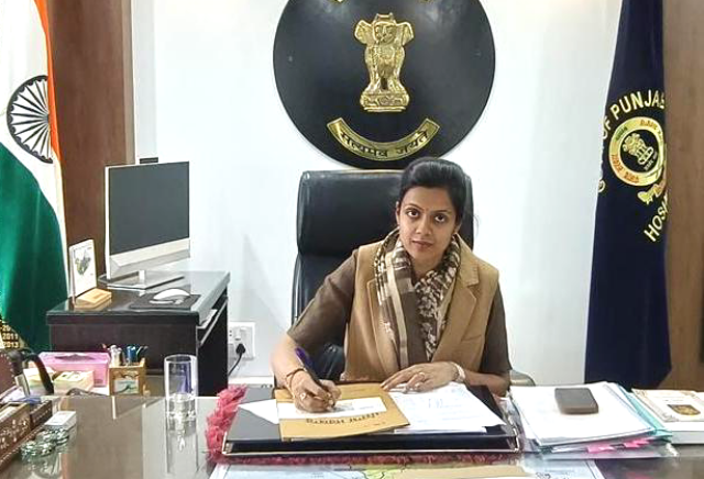Read more about the article IAS ਅਧਿਕਾਰੀ ਆਸ਼ਿਕਾ ਜੈਨ ਨੇ ਹੁਸ਼ਿਆਰਪੁਰ ਦੇ ਡਿਪਟੀ ਕਮਿਸ਼ਨਰ ਵਜੋਂ ਸੰਭਾਲਿਆ ਅਹੁਦਾ
