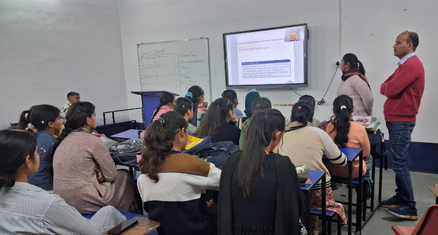 You are currently viewing ਖ਼ਾਲਸਾ ਕਾਲਜ ਵਿਖੇ ਵਿਦਿਆਰਥੀਆਂ ਦੀ ਮੌਕ ਇੰਟਰਵਿਊ ਕਰਵਾਈ ਗਈ