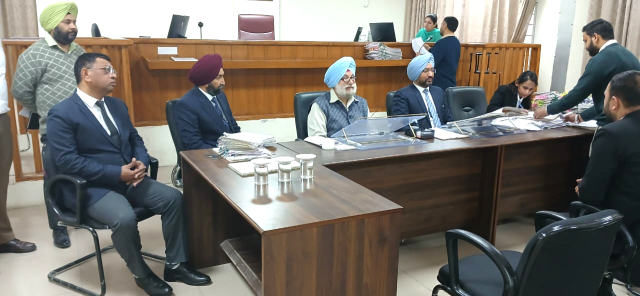 You are currently viewing ਰਾਸ਼ਟਰੀ ਲੋਕ ਅਦਾਲਤ ’ਚ 17294 ਮਾਮਲਿਆਂ ਦਾ ਹੋਇਆ ਮੌਕੇ ’ਤੇ ਨਿਪਟਾਰਾ, 7,33,66,781 ਰੁਪਏ ਦੇ ਅਵਾਰਡ ਕੀਤੇ ਗਏ ਪਾਸ