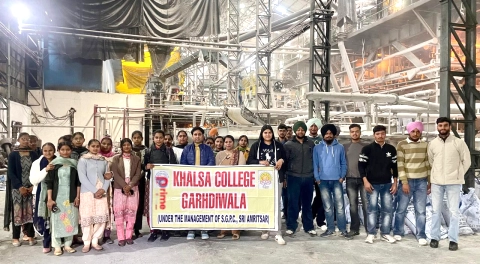 Read more about the article ਵਿਦਿਆਰਥੀਆਂ ਨੇ ਏ.ਬੀ.ਸ਼ੂਗਰ ਮਿੱਲ ਰੰਧਾਵਾ ਦਾ ਕੀਤਾ ਉਦਯੋਗਿਕ ਦੌਰਾ