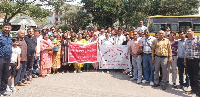 You are currently viewing पीएसएसएफ की राज्य स्तरीय जालंधर रैली के लिए कर्मचारियों का जत्था हुआ रवाना