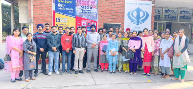 Read more about the article ਖਾਲਸਾ ਕਾਲਜ ਦੇ ਵਿਦਿਆਰਥੀਆਂ ਨੇ ‘ਮੈਗਾ ਪਲੇਸਮੈਂਟ ਡਰਾਈਵ ‘ਚ ਮਾਰੀਆਂ ਮੱਲਾਂ