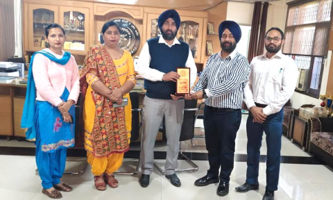 You are currently viewing ਖ਼ਾਲਸਾ ਕਾਲਜ ਦੇ ਕੰਪਿਊਟਰ ਵਿਭਾਗ ਵੱਲੋਂ ਵਿਸ਼ੇਸ਼ ਸੈਮੀਨਾਰ ਕਰਵਾਇਆ ਗਿਆ