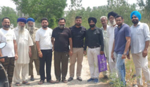 Read more about the article ਨਹਿਰੀ ਵਿਭਾਗ ਦੇ ਅਧਿਕਾਰੀਆਂ ਨੇ ਨਹਿਰੀ ਪਾਈਪਾਂ ਵਿਛਾਉਣ ਲਈ ਕੀਤਾ ਸਰਵੇ