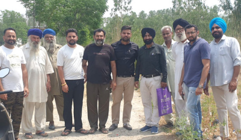 You are currently viewing ਨਹਿਰੀ ਵਿਭਾਗ ਦੇ ਅਧਿਕਾਰੀਆਂ ਨੇ ਨਹਿਰੀ ਪਾਈਪਾਂ ਵਿਛਾਉਣ ਲਈ ਕੀਤਾ ਸਰਵੇ