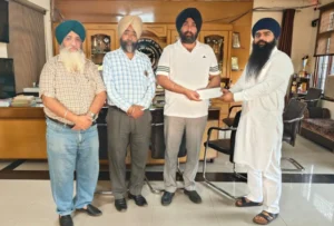 Read more about the article ਸੋਸਾਇਟੀ ਵਲੋਂ ਲੋੜਵੰਦ ਵਿਦਿਆਰਥਣ ਦੀ ਫ਼ੀਸ ਅਦਾ ਕਰਕੇ ਮਾਲੀ ਸਹਾਇਤਾ ਕੀਤੀ ਗਈ