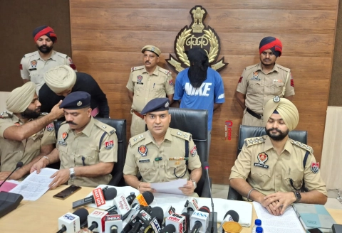 Read more about the article ਜੱਸਾ ਮੋਹਨੋਵਾਲੀਆਂ ਤੇ ਸੌਰਵ ਜਿੰਦਲ ਉਰਫ ਸੋਬੀ ਗੈਂਗ ਵੱਲੋਂ ਚਲਾਏ ਜਾ ਰਹੇ ਵੱਡੇ ਪੱਧਰ ਦੇ ਨਸ਼ੇ ਦੇ ਨੈਟਵਰੱਕ ਦਾ ਪਰਦਾਫਾਸ਼