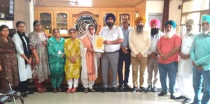 Read more about the article *ਪੰਜਾਬੀ ਵਿਭਾਗ ਦੇ ਡਾ.ਸਤਵੰਤ ਕੌਰ ਅਧਿਆਪਨ ਦੀਆਂ ਸੇਵਾਵਾਂ ਤੋਂ ਸੇਵਾ ਮੁਕਤ ਹੋਏ*