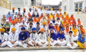 Read more about the article ਸਮੂਹ ਸਟਾਫ ਤੇ ਵਿਦਿਆਰਥੀਆਂ ਨੇ ਸ੍ਰੀ ਹਰਿਮੰਦਰ ਸਾਹਿਬ ਵਿਖੇ ਵਲੰਟੀਅਰ ਸੇਵਾ ਨਿਭਾਈ